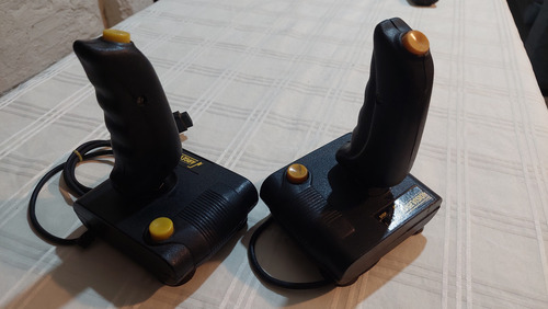 Joysticks Argevision Para Atari (Usado)