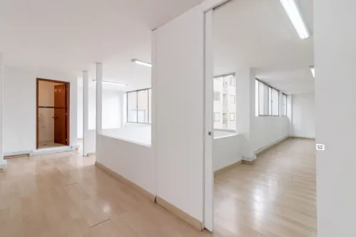 Oficina En Arriendo/venta En Chapinero. Cod A12068
