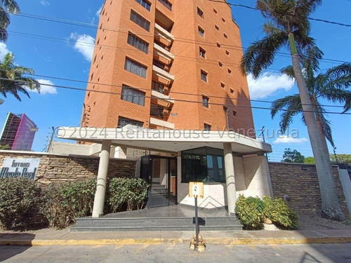 Genesis Giménez Vende Espectacular Apartamento En Uno De Los Mejores Conjuntos De Barquisimeto