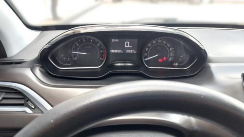 Imagen 8 de 15 de Peugeot 2008 1.6 Thp Sport