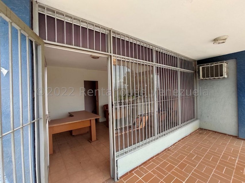 Imagen 8 de 11 de Oficina En Venta En Zona Industrial San Crispin Aragua 22-27107 Irrr