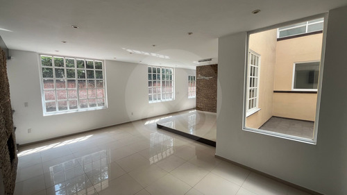 Casa En Venta En Lomas De Tecamachalco