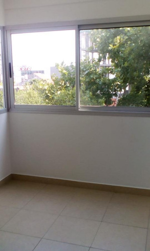 Imagen 7 de 10 de Departamento - Moron