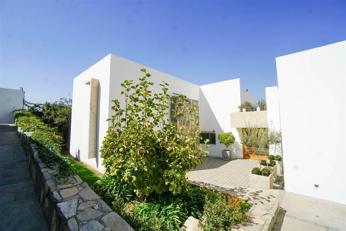 Imagen 4 de 30 de Casa En Venta De 6 Dorm. En Lo Barnechea