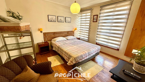 En Venta Hermosa Casona, Cerro Alegre. (87071)