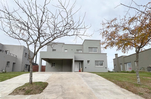 Imagen 2 de 12 de Casa En Venta El Canton Bº Norte A Laguna C/pileta