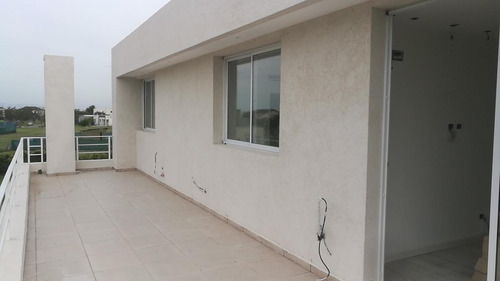 Imagen 9 de 13 de Casa En Venta Al Lago En El Canton!