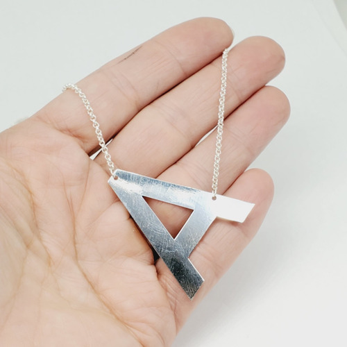 Imagen 3 de 6 de Cadena Plata Rolo Con Letra Inicial A Grande 35 X 40mm