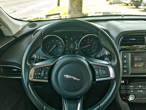 Jaguar F-pace 25t Awd 2.0 Aut 2018