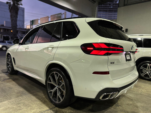 BMW X5 4.4 V8 M60I