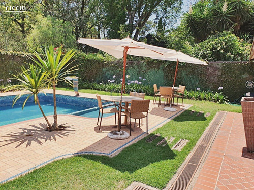 Imagem 3 de 15 de Casa Em Condominio - Jardim Apolo - Ref: 7608 - V-ri3237