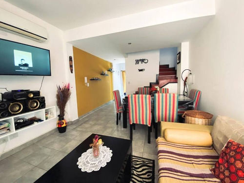 Imagen 5 de 14 de Permuta - Triplex De 4 Ambientes En Venta - Ituzaingo Norte