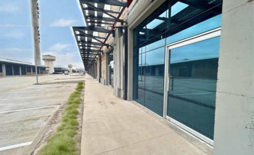 Outlet Comercial En Arriendo - Autop Costanera Norte