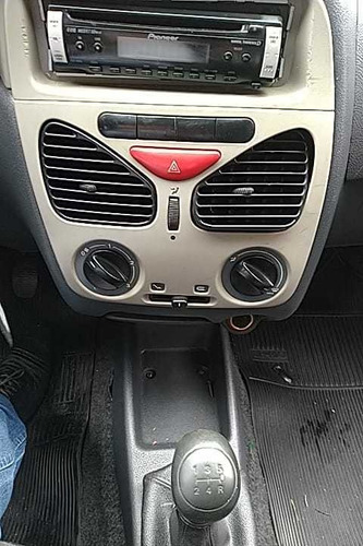 Imagem 13 de 14 de Fiat Palio 2010 1.0 Fire Economy Flex 5p