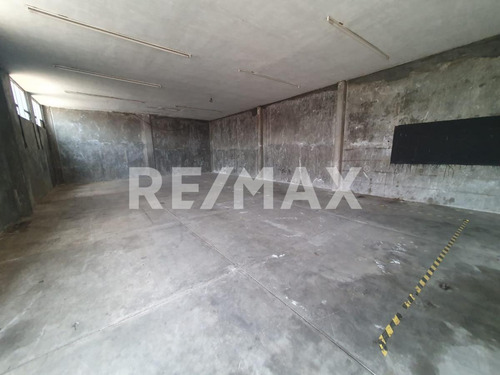Renta De Bodega Con Patio De Maniobras