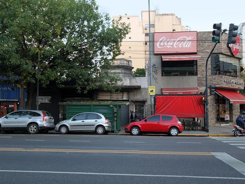 Flores, Sobre Rivadavia Con Salida A 2 Calles