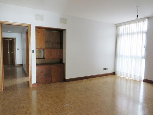 Imagen 7 de 18 de Venta Apartamento Tres Dormitorios Y Garage Pocitos