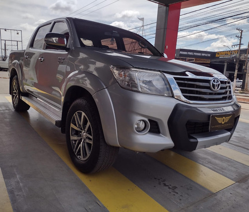 Toyota Picape Cabine Dupla Toyota Hilux Cabine Dupla 2.7 SRV CD 4x4 (Flex) (Aut)