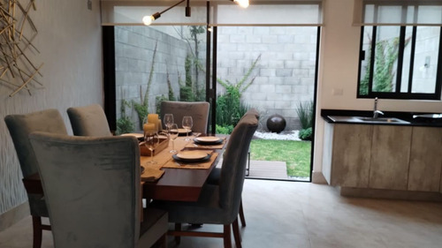 Casa En Venta En Sonterra, 2 Recamaras, 2.5 Baños, Alberca, Equipada, De Lujo!