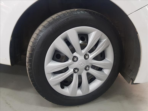 Imagem 8 de 8 de Hyundai Hb20s 1.0 Comfort Plus 12v