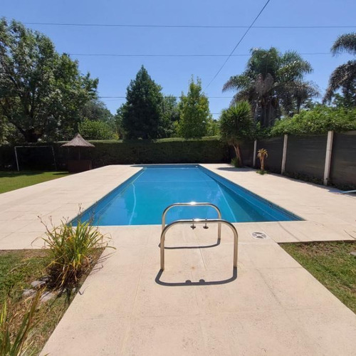 Imagen 2 de 13 de Casa En Venta En Parque Leloir
