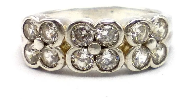 Anillo De Plata 925 Y Zafiros Blancos Tres Rosetas