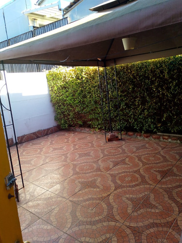 Casa Dos Pisos Amoblada Y Bien Mantenida