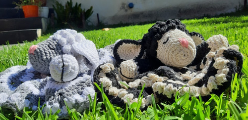 Imagen 4 de 9 de Oveja Rebecca Mantita De Apego Tejida Al Crochet