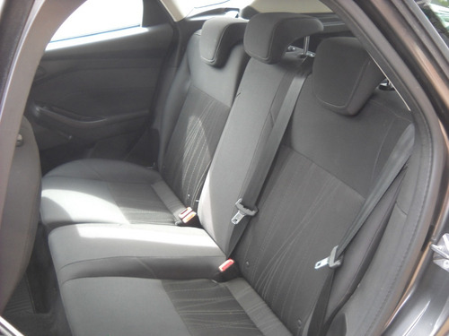 Imagen 10 de 25 de Ford Focus Iii S 1,6 2016 5ptas Gris
