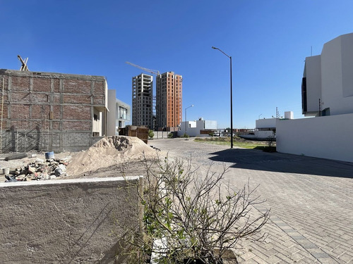 Hacienda Carlota Corregidora Terreno En Venta Frente Area Verde