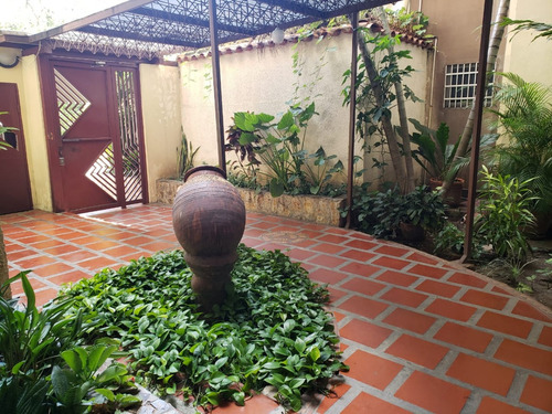 (ig) En Una De Las Mejores Zonas De Maracay, Vendo Funcional Apartamento ¡excelente Zona Para Vivir, Excelente Oportunidad!