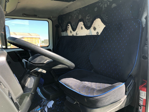 Volkswagen 8.160 Delivery Ano 2012 - Chassi 5 Metros