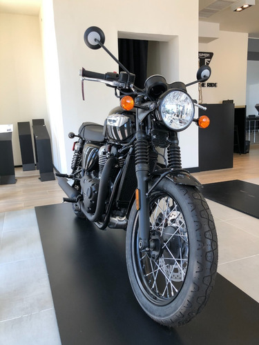 Triumph Bonneville T100 Black