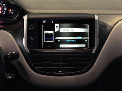 Peugeot 208 Allure 1.5 2013