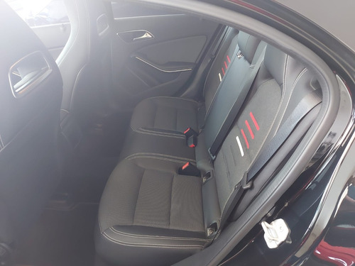 Imagem 10 de 12 de Mercedes Benz A 200 2018