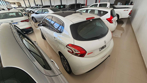 Peugeot 208 1.6 Feline