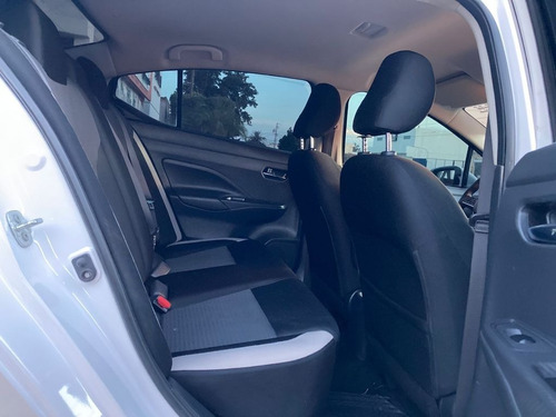 Imagen 14 de 15 de Nissan Versa Advance, 2020