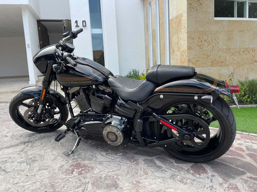 Imagen 3 de 12 de Harley Davidson Breakout Cvo