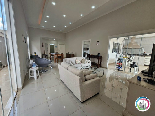 Casa Para Venda No Cond. Villaggio 2 Em Bauru/sp Ou Permuta Por Ap. 03 Dorm. Zona Sul Com + 100 M²