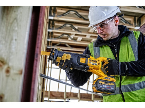 Sierra Sable 1-1/8 60v Dewalt Dcs389b-b3