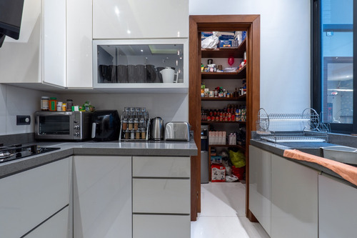 ¡exclusivo Departamento En 2 Pisos Con 3 Habitaciones En Lomas De Tecamachalco Con Acabados De Lujo Y 3 Estacionamientos!