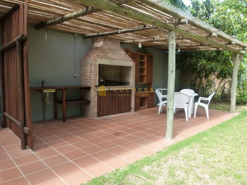 Casa En Pinares De 4 Dormitorios, 3 Baños, Cocina, Living-comedor - Consulte!!!!!- Ref: 1692
