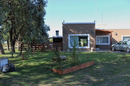 Casa En Venta 4 Amb. En Barrio Club De Campo El Candil