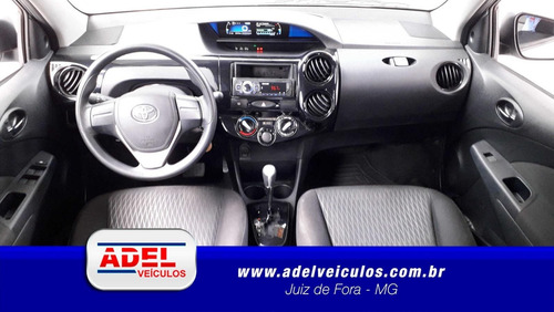 Toyota Etios 1.5 X Sedan 16v Flex 4p Automático