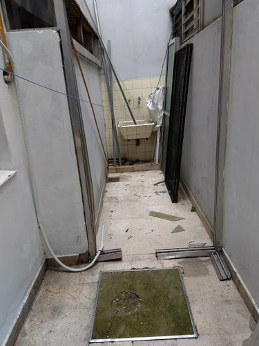 Imagen 9 de 13 de Local Apto Varios Usos. Bajas Expensas. - Florida Mitre/este