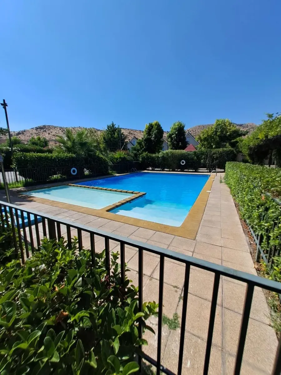 Imagen 3 de 28 de Venta Casa Condominio Con Piscina - Huechuraba