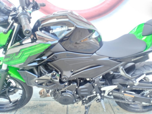 Kawasaki Z 400 2020 Preta