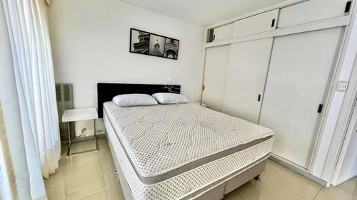 Oportunidad Reciclada - 1 Dormitorio En Edificio Kennedy