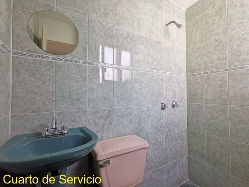 Casa Duplex 374m2c / 3r / 4.5b / 2a / Patio