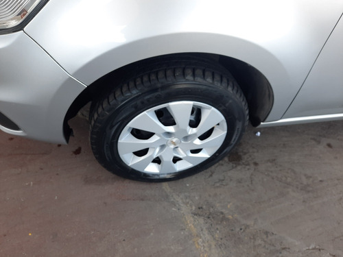 Imagen 5 de 17 de Chevrolet Agile 2015 1.4 Gnc Aire Cuotas Credito Ls Lt